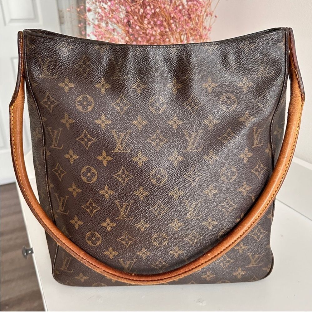 ✅AUTHENTIC✅LOUIS VUITTON LOOPING GM - Picture 2 of 15